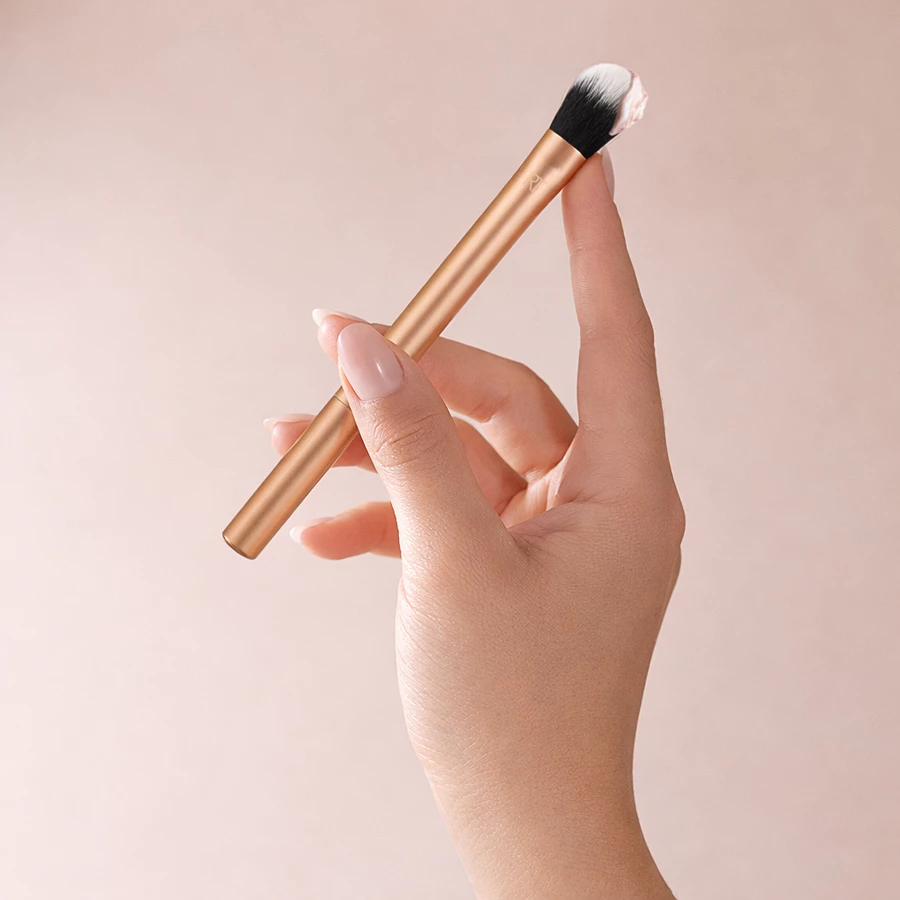 Cọ Phủ Phấn Cố Định RT Real Techniques Setting Brush R111